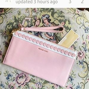 Michael Kors Wristlet